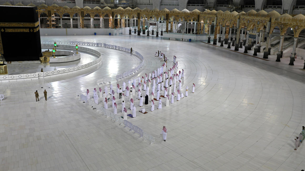  Saudi Arabia to severly limit Haj attendance over Covid-19 fears