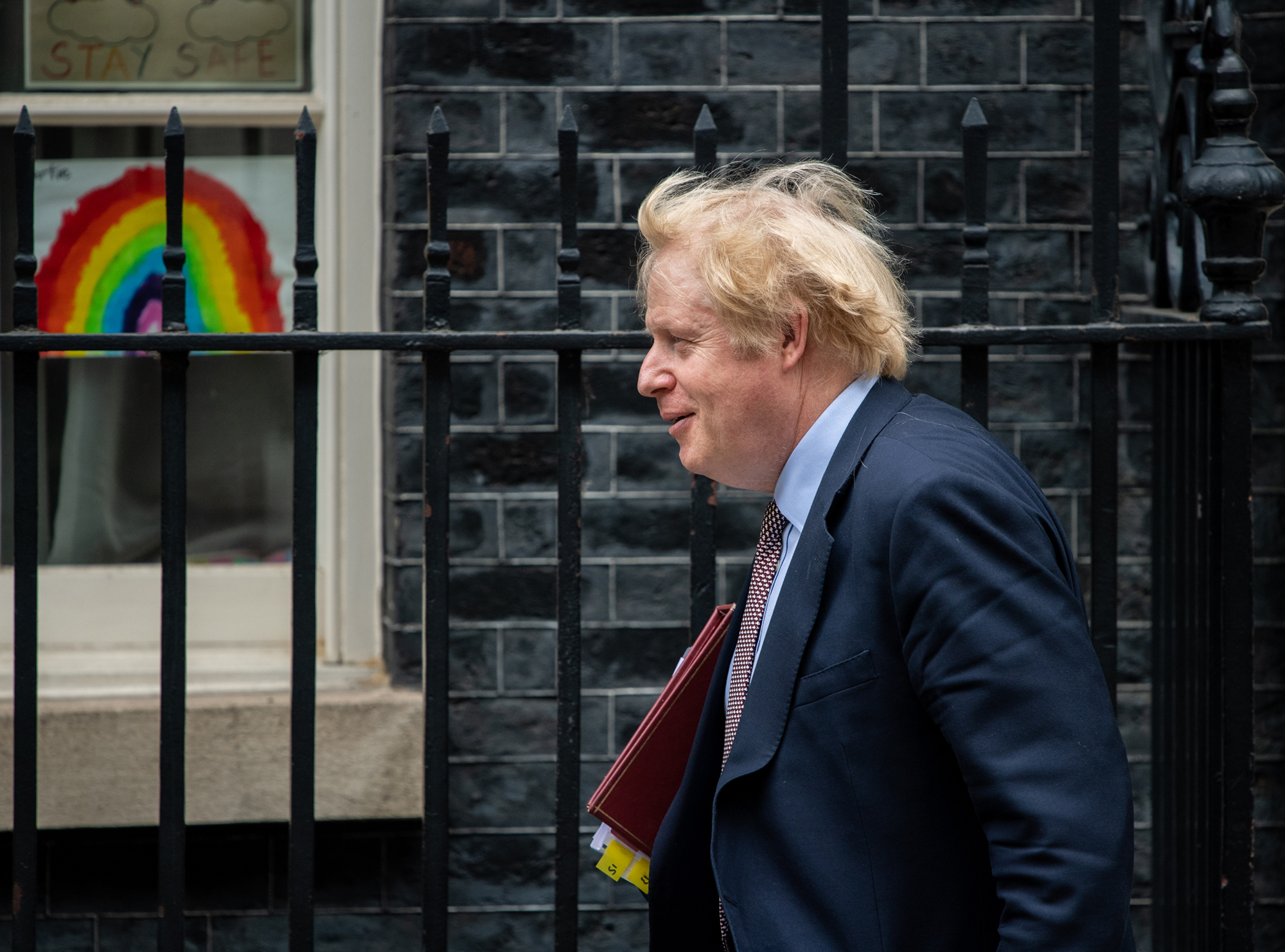  Johnson uses vaccine summit to reassert UK as health leader