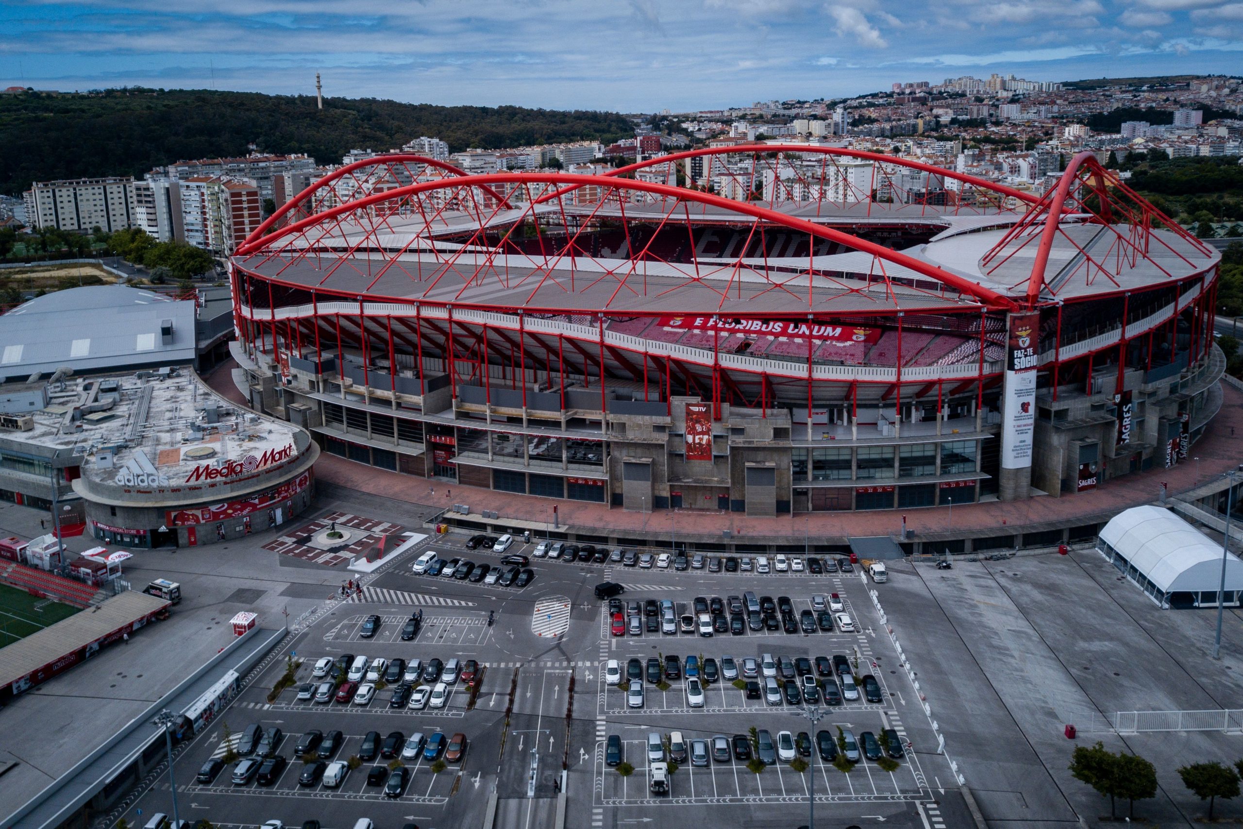  Lisbon to host Champions League finals despite corona concerns