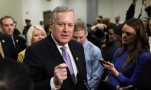  Stimulus Negotiations Will Start In Earnest on Monday, White House Chief of Staff Says