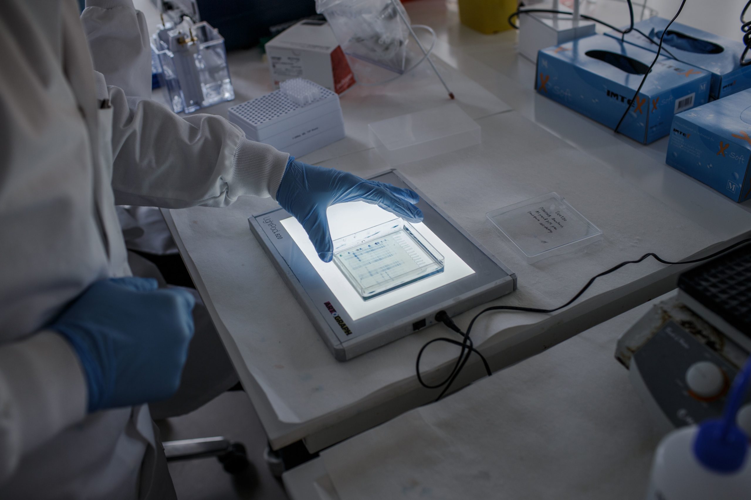 UK: Russian hackers attempted to steal coronavirus vaccine research