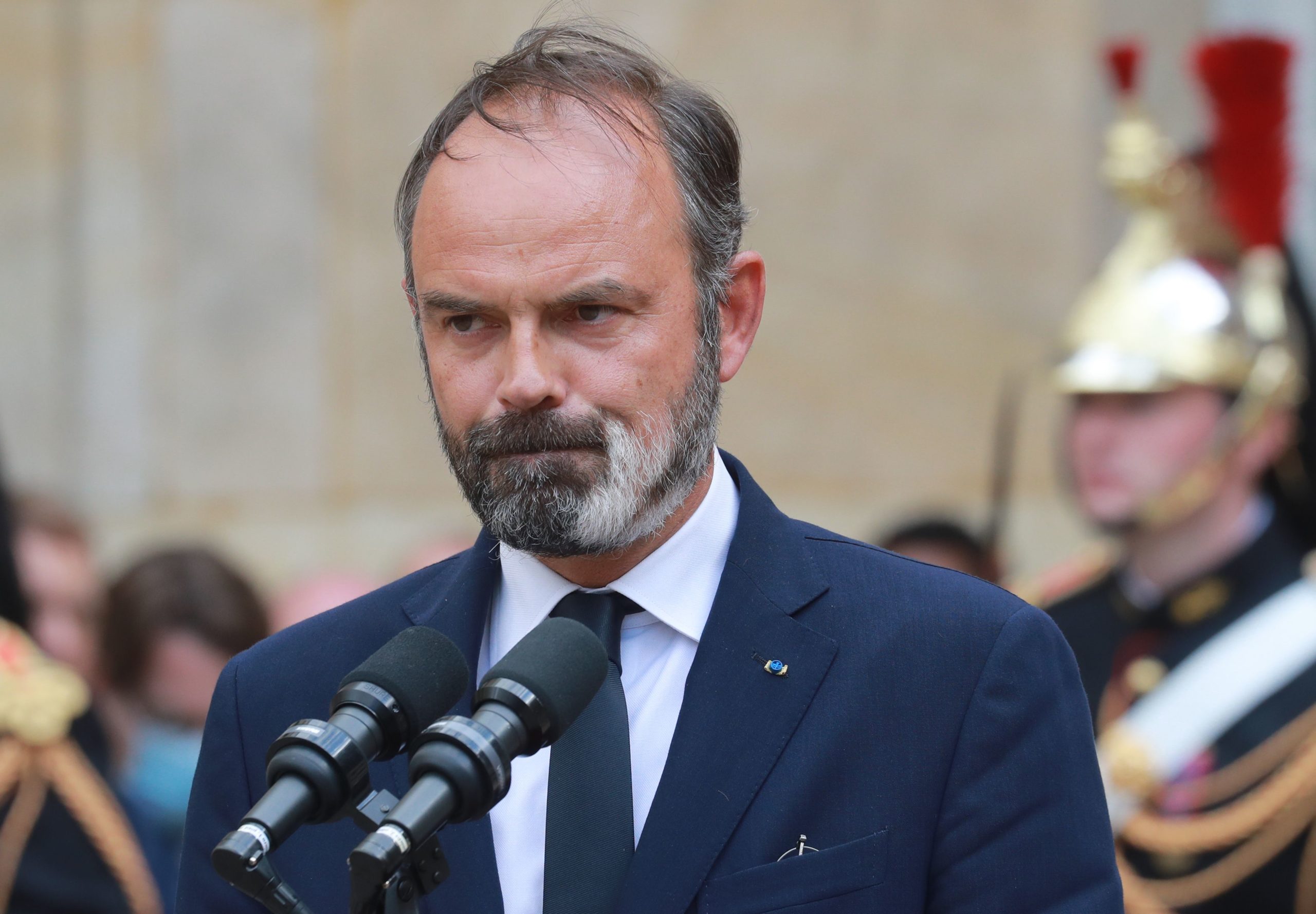 Former French PM, health ministers to be investigated for pandemic response