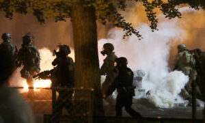 Portland Leaders Need to Contain Violence or Resign: Expert