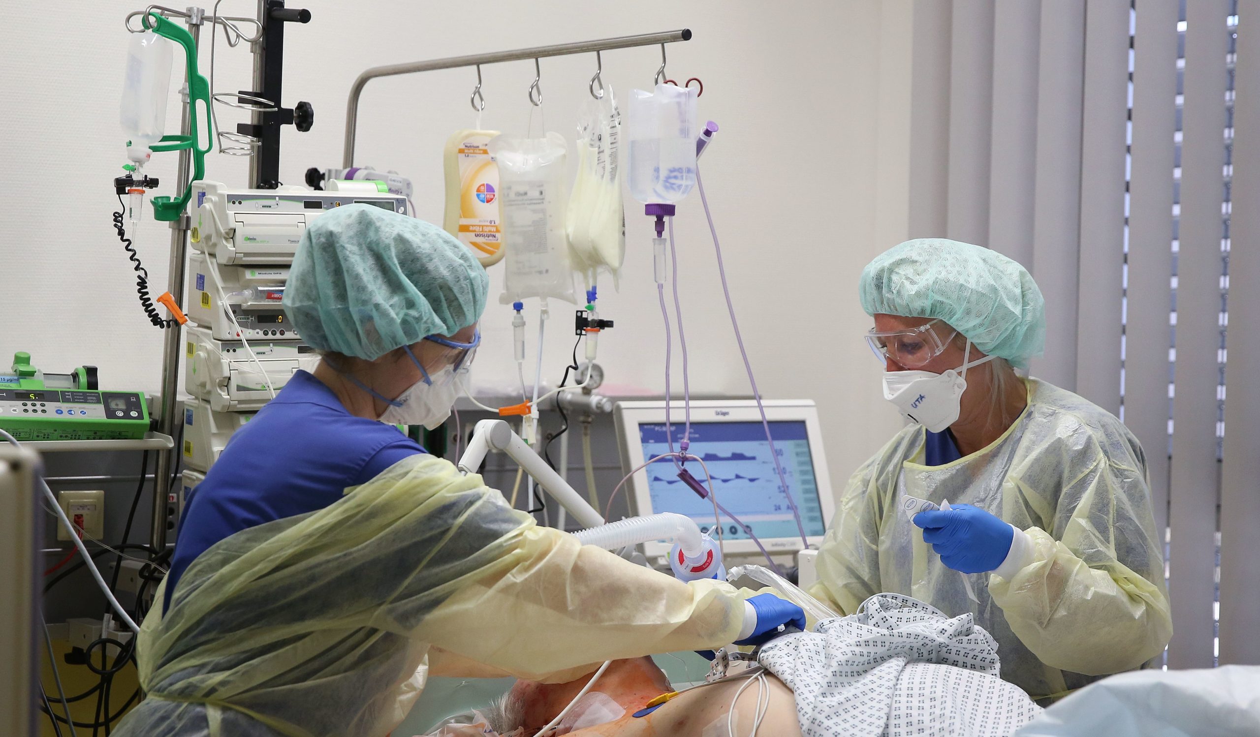 Germany already in second, shallow wave, doctors union says