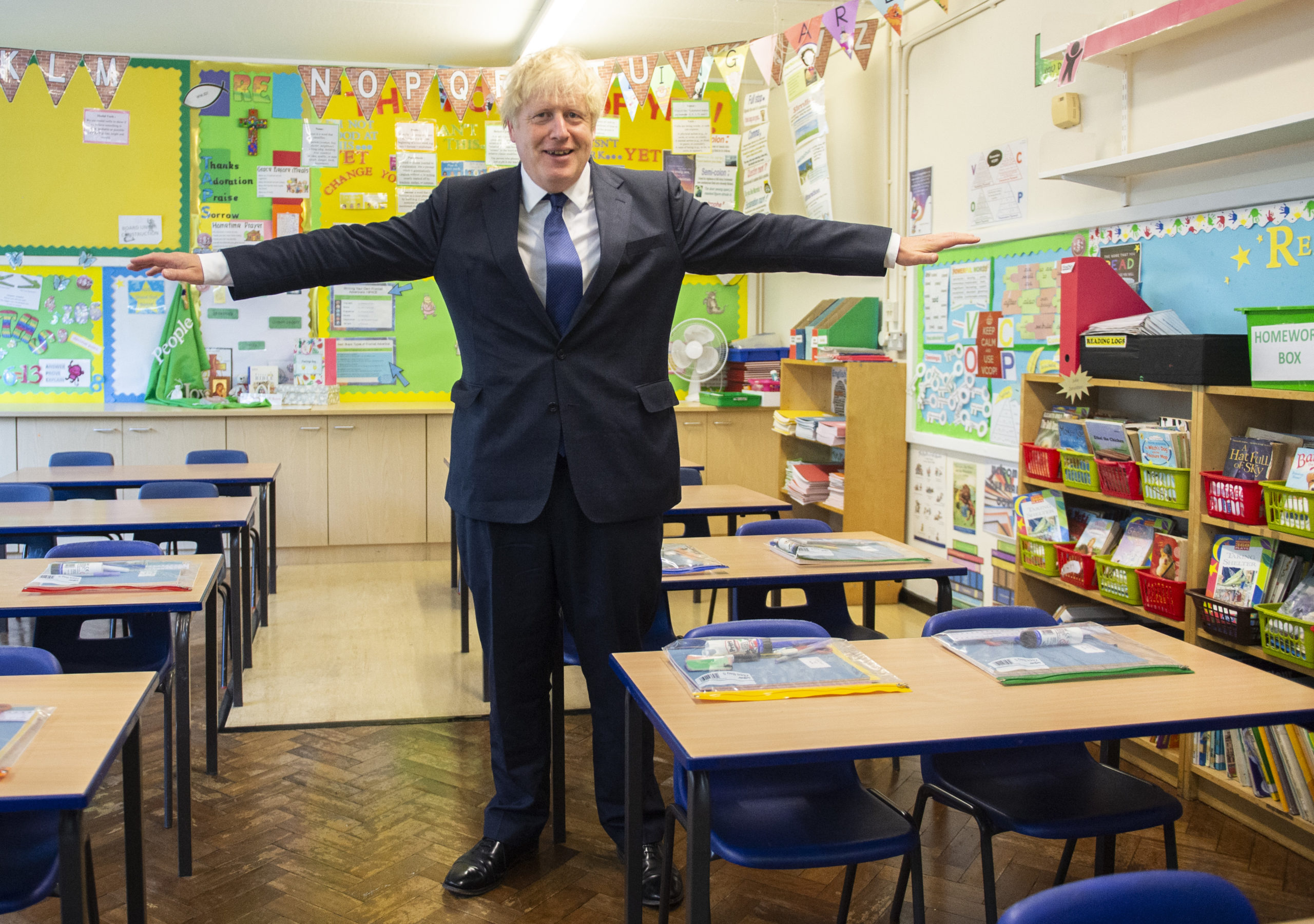  Boris Johnson: British schools must reopen full time by September