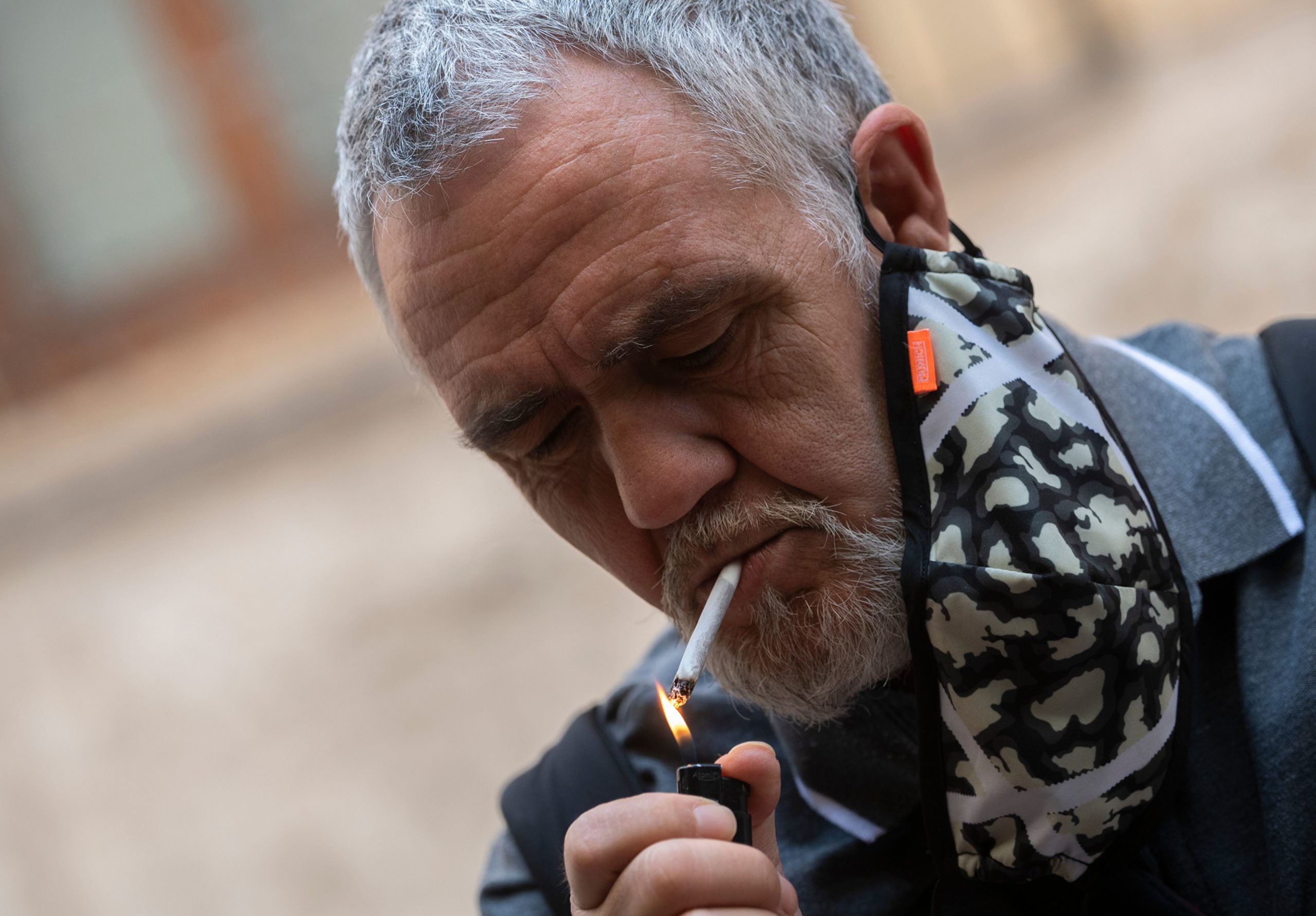  Spanish judge overturns smoking ban meant to curb coronavirus