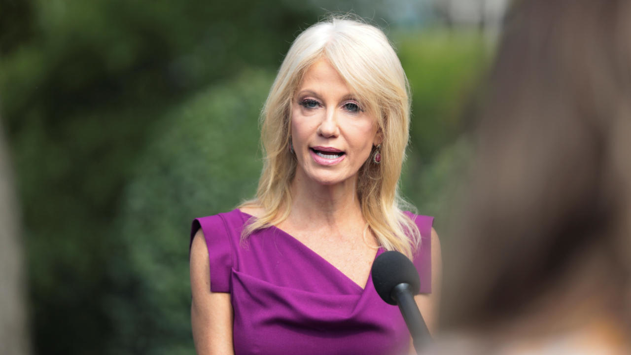  Trump aide Kellyanne Conway to leave White House at end of August