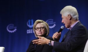  Bill, Hillary Clinton React to GOP Attempt to Name Supreme Court Judge