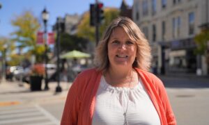  Suburban Wisconsin Voters Divided on Presidential Race