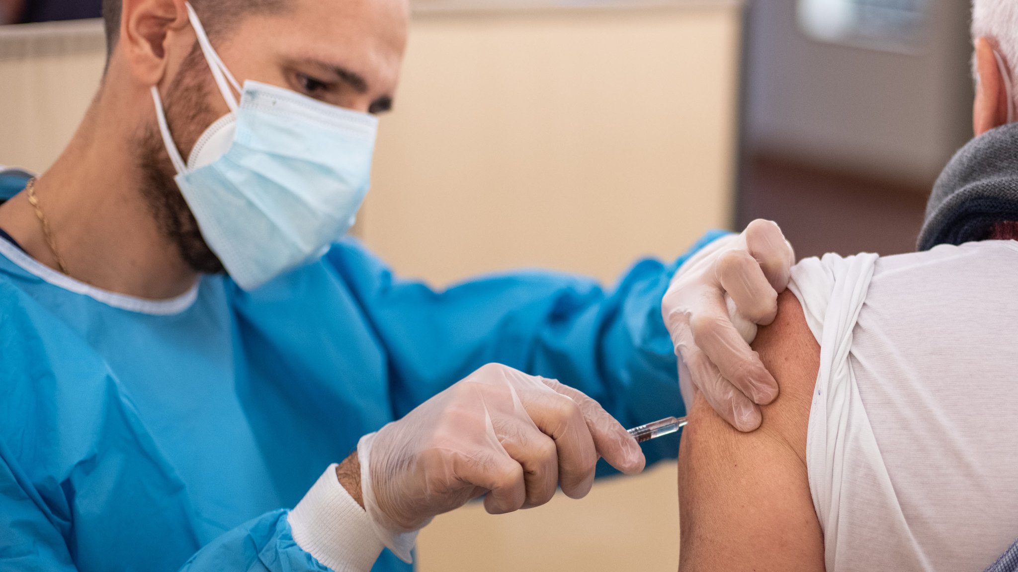  200 million people in the EU now fully vaccinated against COVID-19