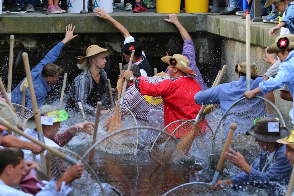 German Women Allowed to Participate in 'Fisherman’s day’