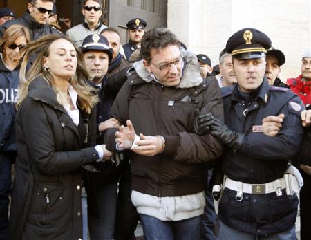  Italian crime boss caught in Naples, Italy