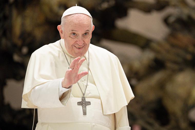  Pope Francis Denies Resignation Reports, Calls for Prayer for Afghanistan