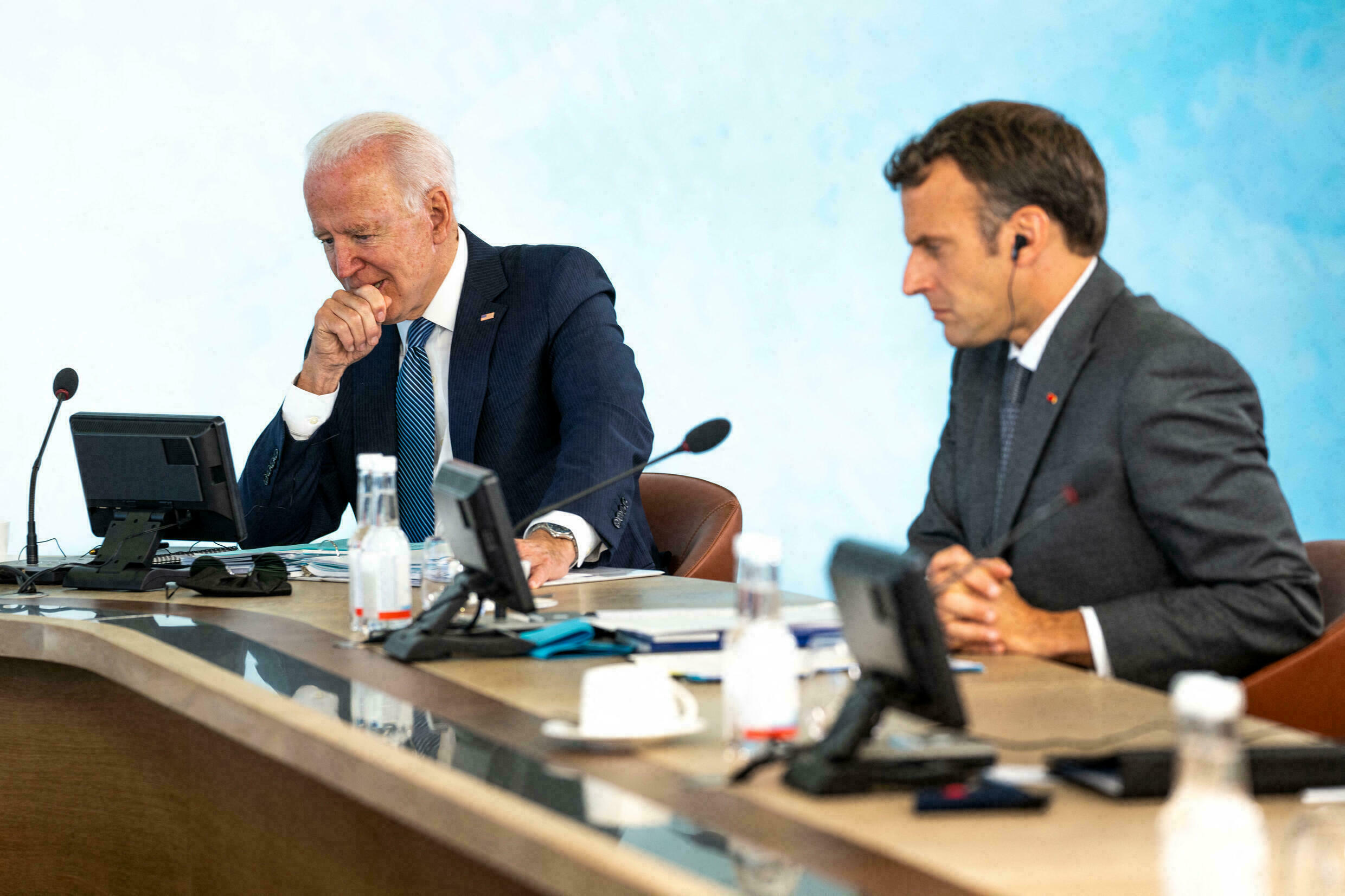  Biden and Macron to Meet on October