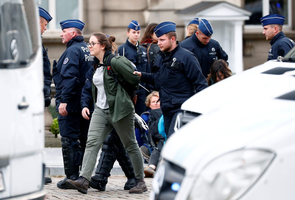  Belgian Police Suppress Anti-Lockdown Protests