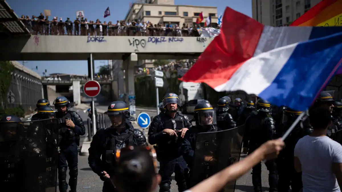  France: Thousands Protest COVID Vaccine Pass