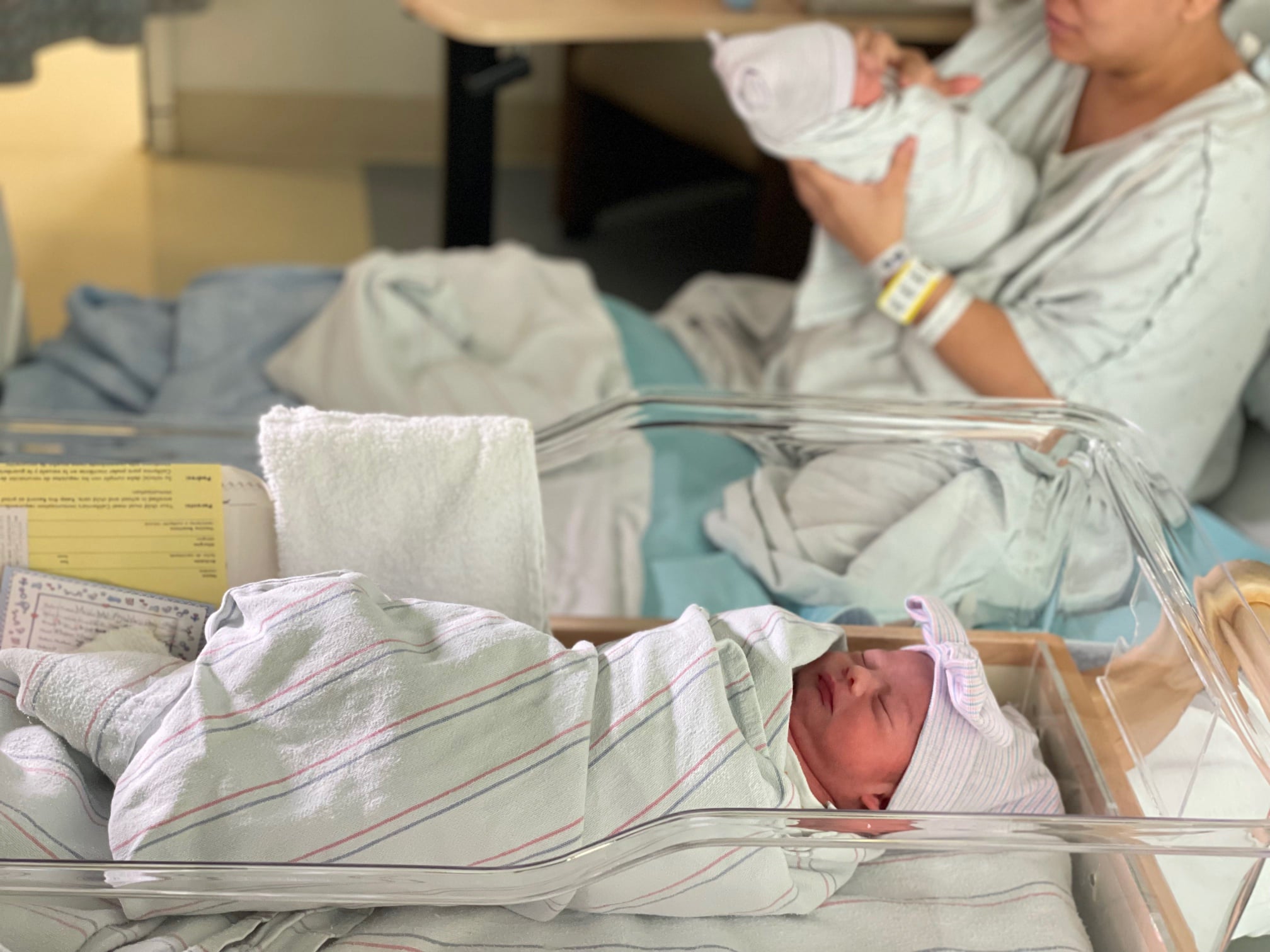  Meet The California Twins Born in Different Years