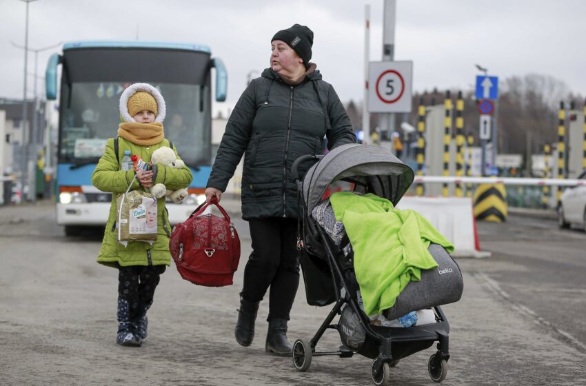  Half a Million Flee War in Ukraine