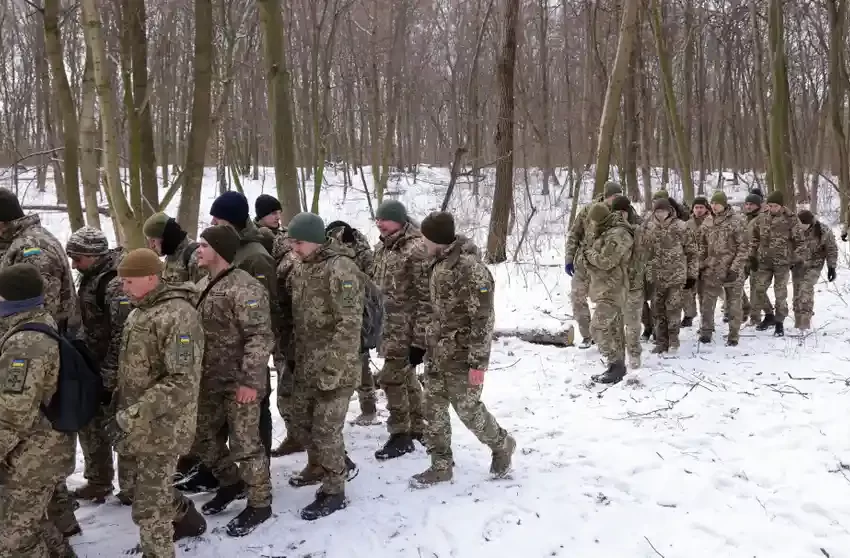  Russia’s Troops Return from Ukraine Border