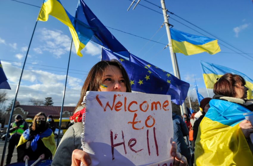  Ukrainian Nationals Urged to Leave Russia