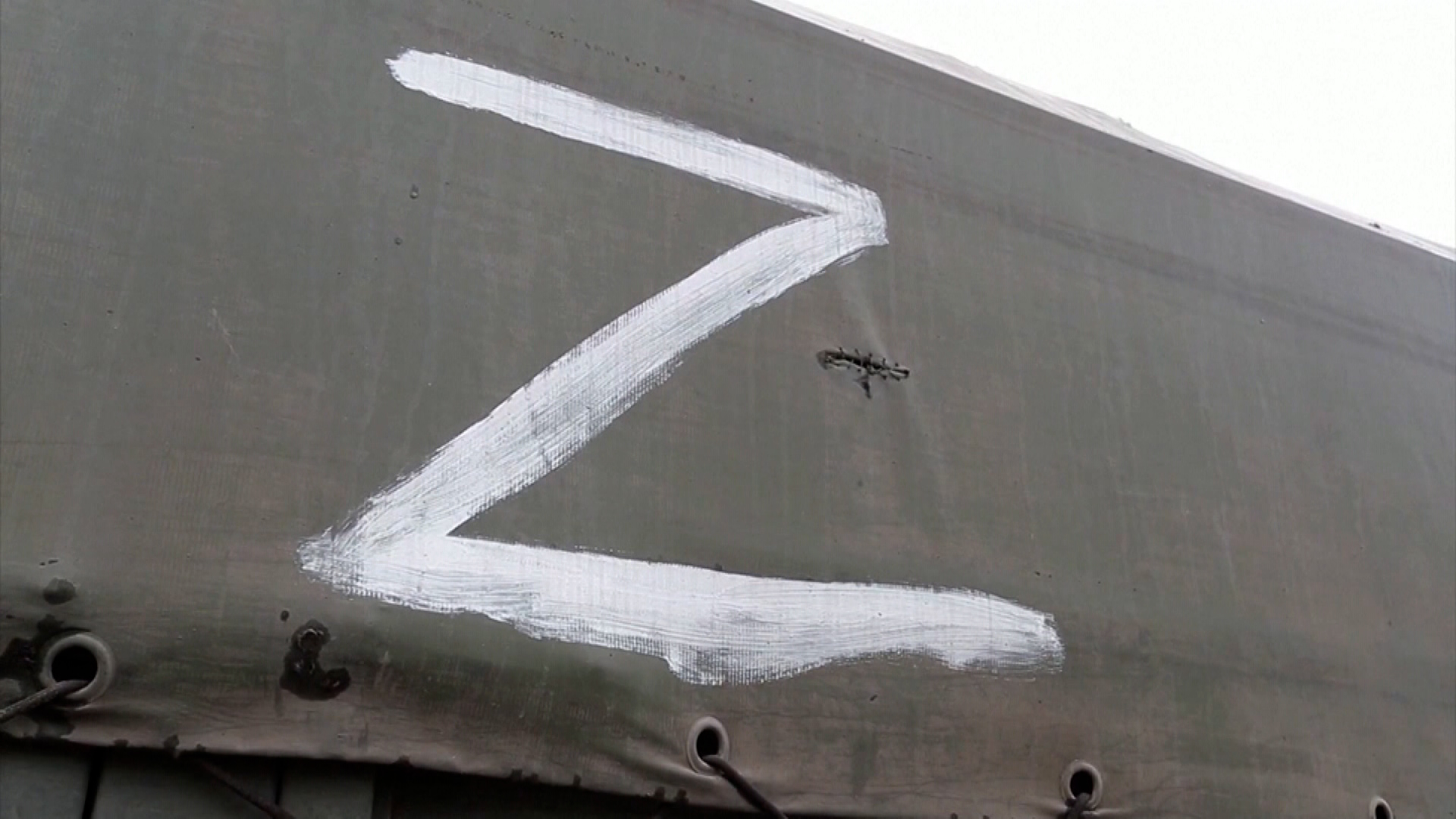 Z symbol on army truck