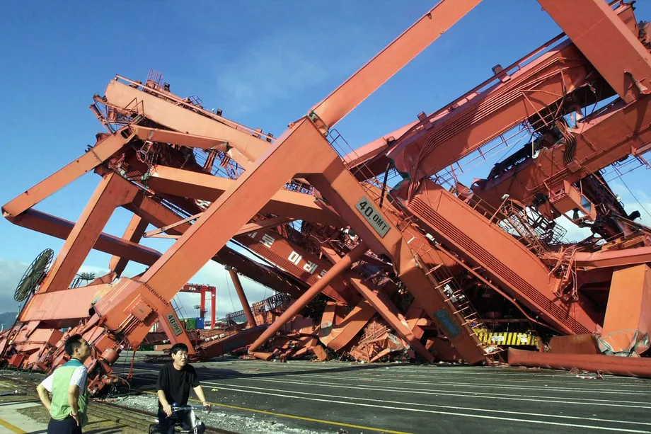 Container crane destroyed after typhoon hit South Korean Shore