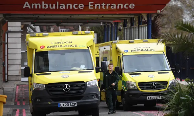 Ambulances reading to respond A&E in UK