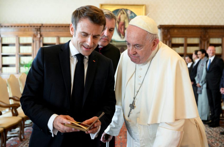  Macron Meets Pope Francis over Ukraine War