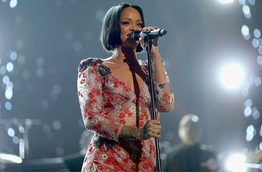  Rihanna Set to Be 2023 Super Bowl Performer