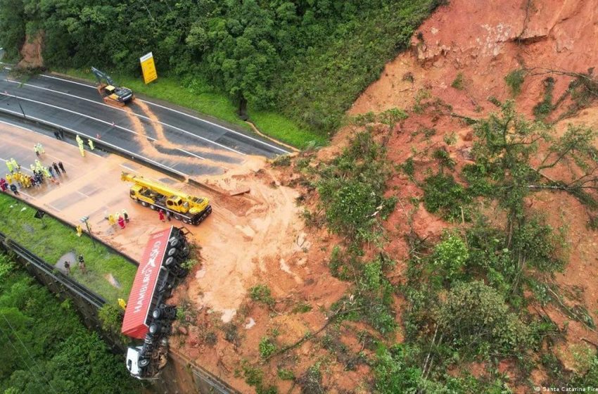  Two Killed, Dozens Missing in Brazil Landslide