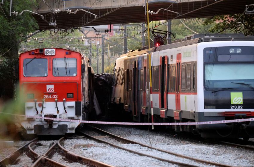  Dozens Injured in Spain Train Crash