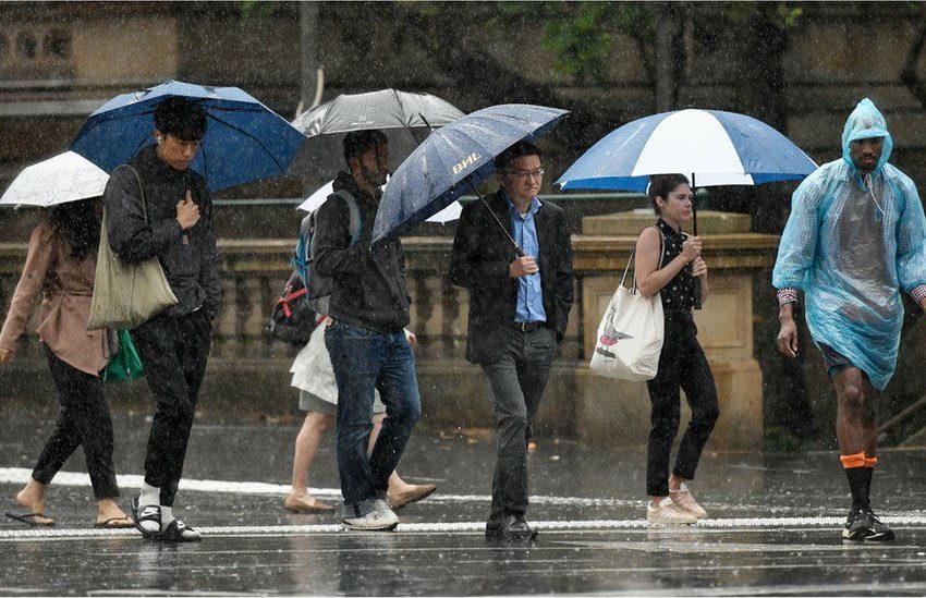  Rare heavy rains hit Australia