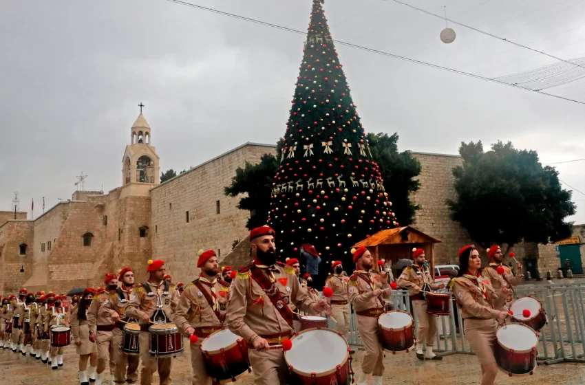  Orthodox Christians celebrate Christmas