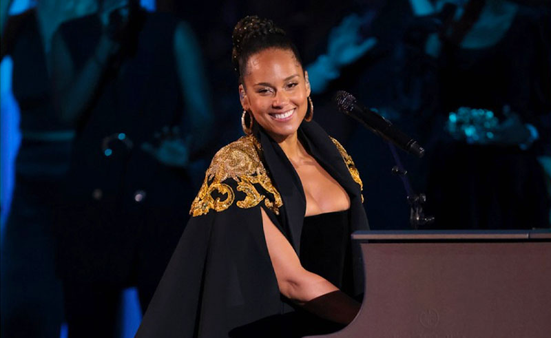  Alicia Keys Performs in Saudi Arabia