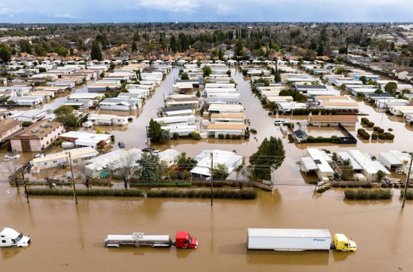  Relentless Rain triggers Flooding in California