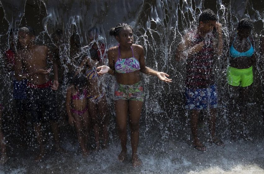  Dangerous Heat Wave Hits Brazil