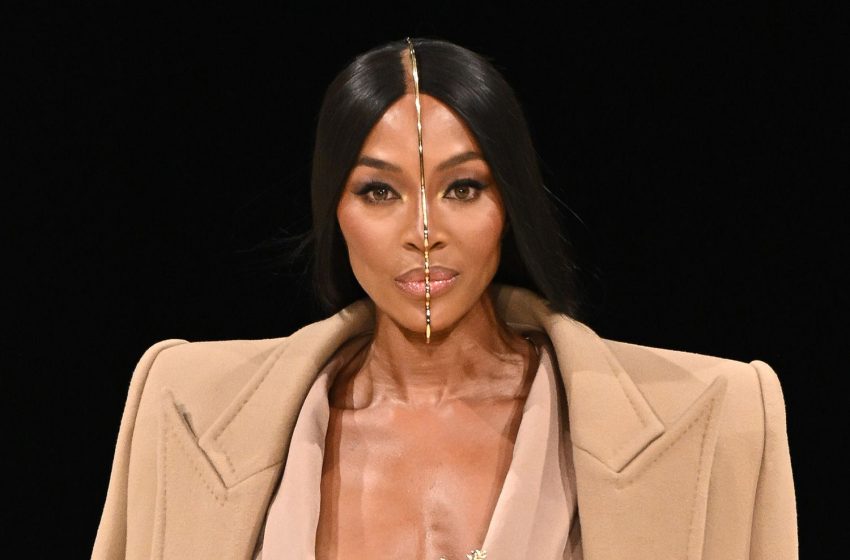  Naomi Campbell banned from charity work for 5 years