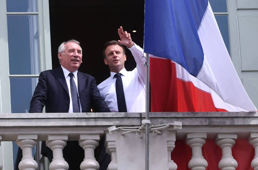  France: Bayrou government expected this week