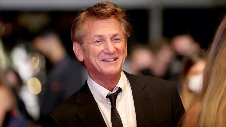  Sean Penn criticizes the Academy of Motion Picture Arts and Sciences