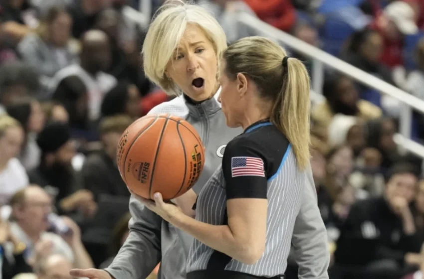  Nell Fortner named Canada women’s basketball coach 