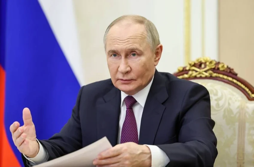  Putin confirms border buffer zone along Ukraine line