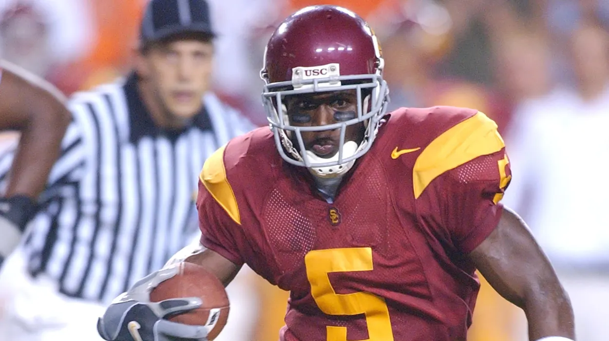 Reggie Bush on deluxe cover of EA college football 26